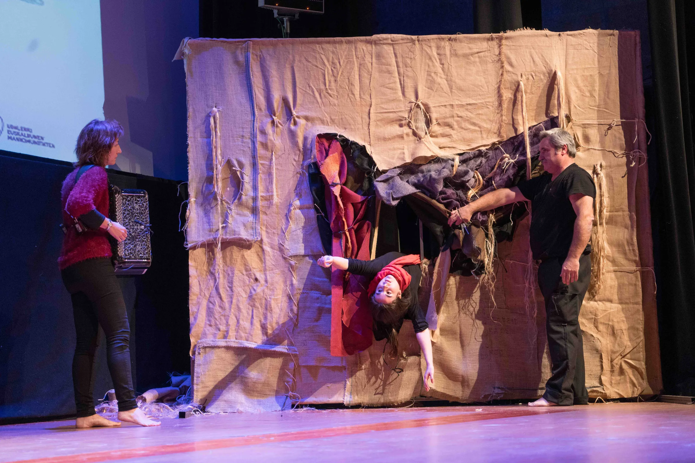 2016_12_03_perform-txantx-1-dsc02507
